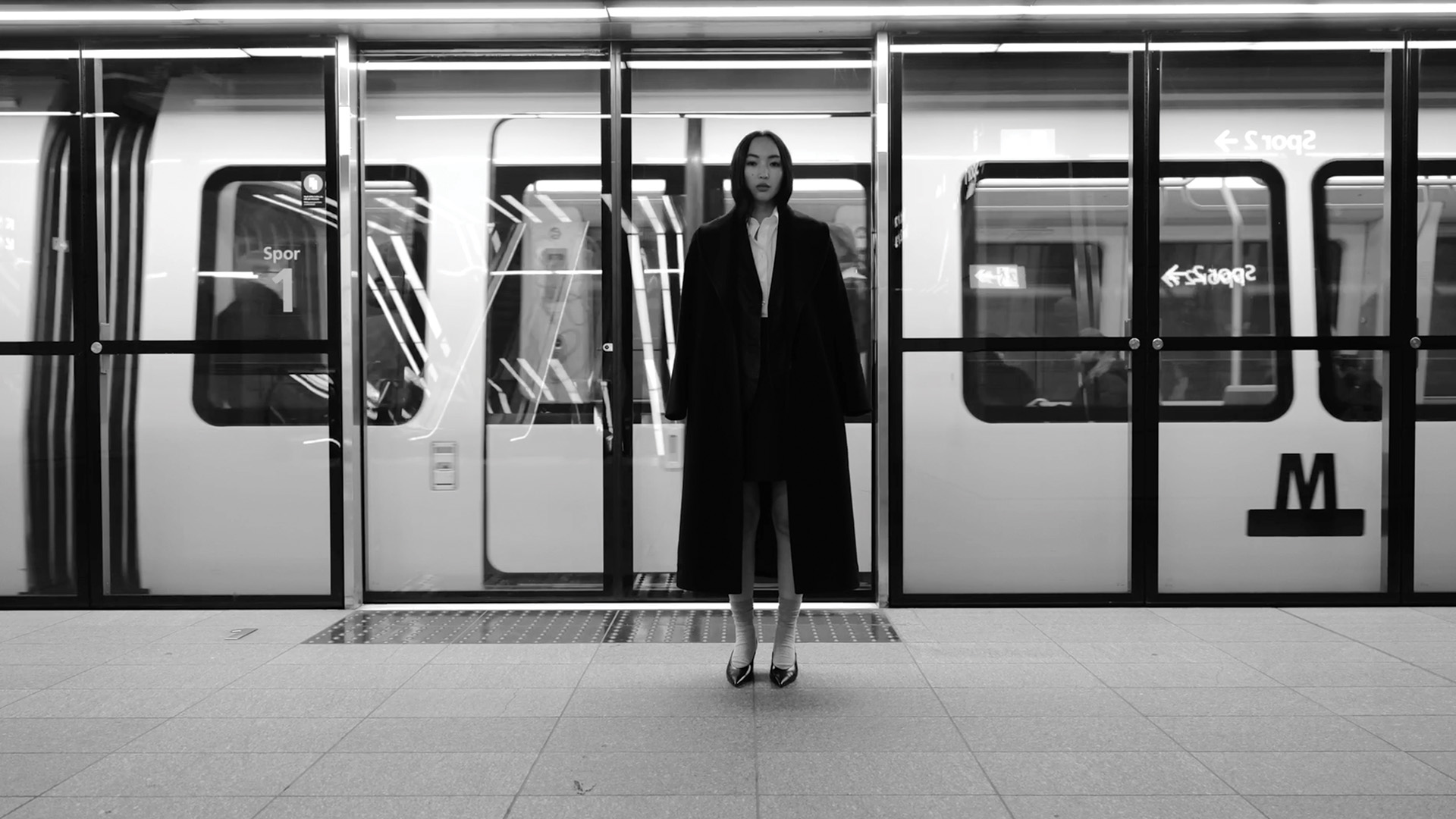 Sand Woman AW24 photo 10