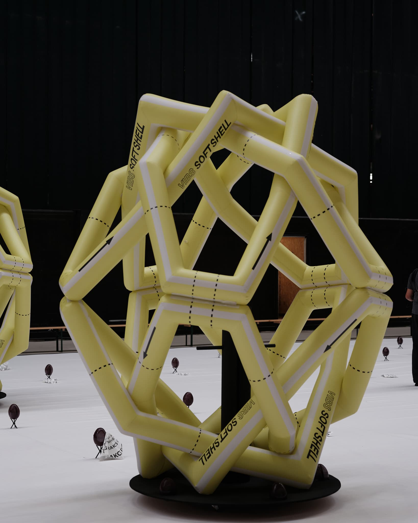 Behind the scenes photo 1