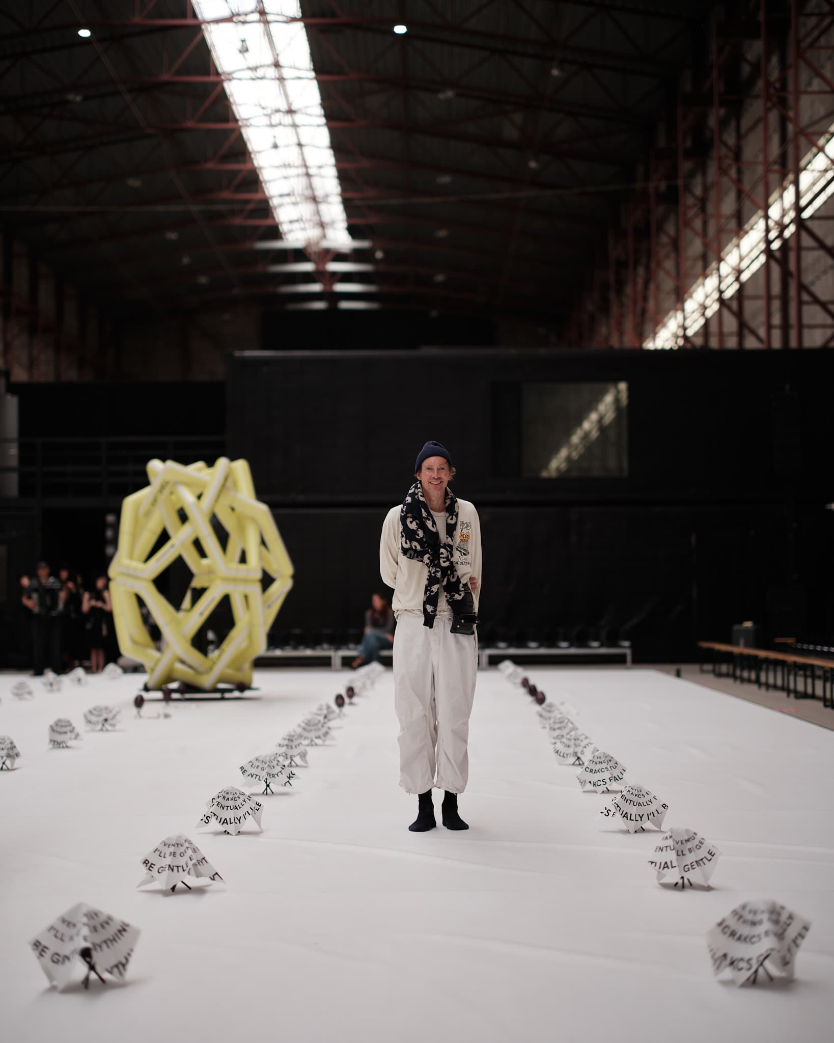 Behind the scenes photo 8