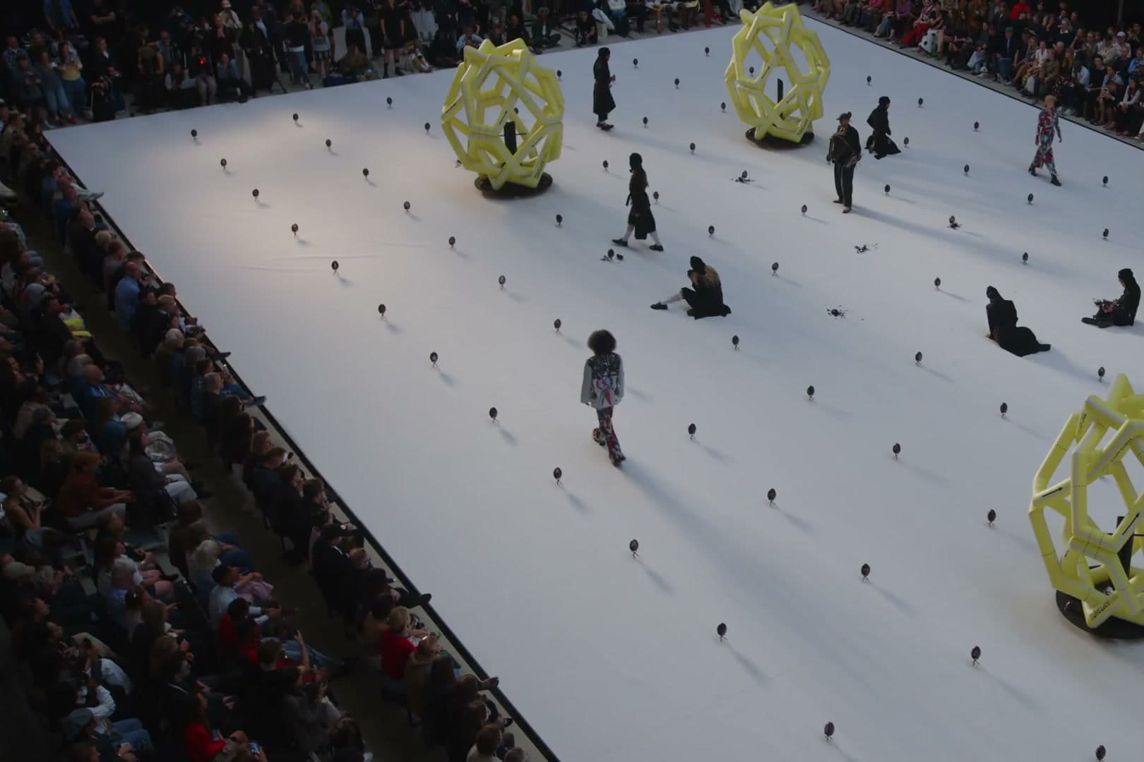 Henrik Vibskov – Conceptual Runway