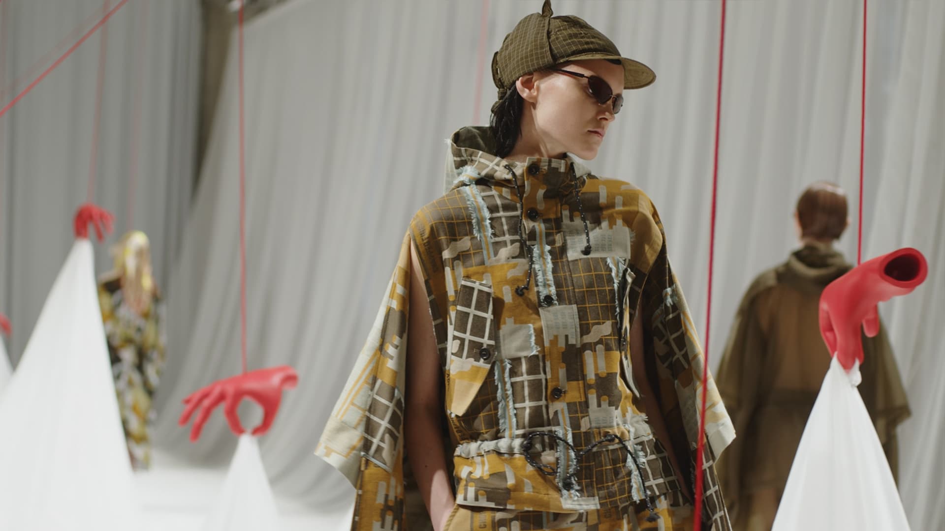 Runway moments – Henrik Vibskov Milan 2